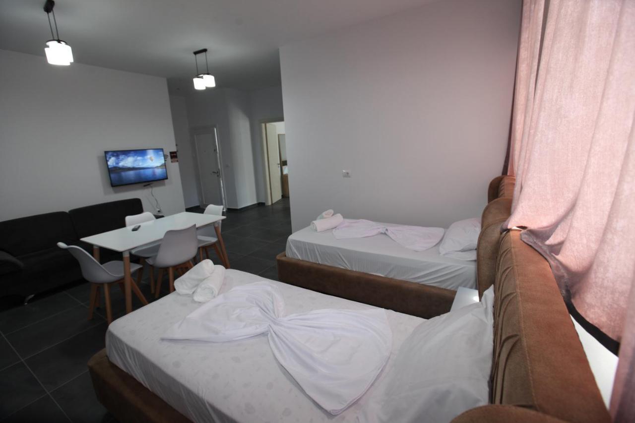 Deda Apartments Sarandë Eksteriør billede