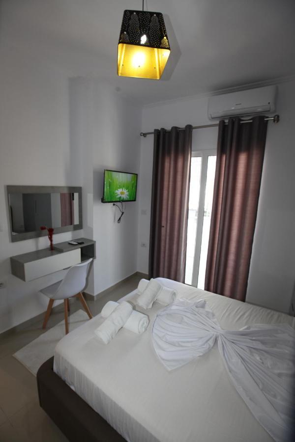 Deda Apartments Sarandë Eksteriør billede