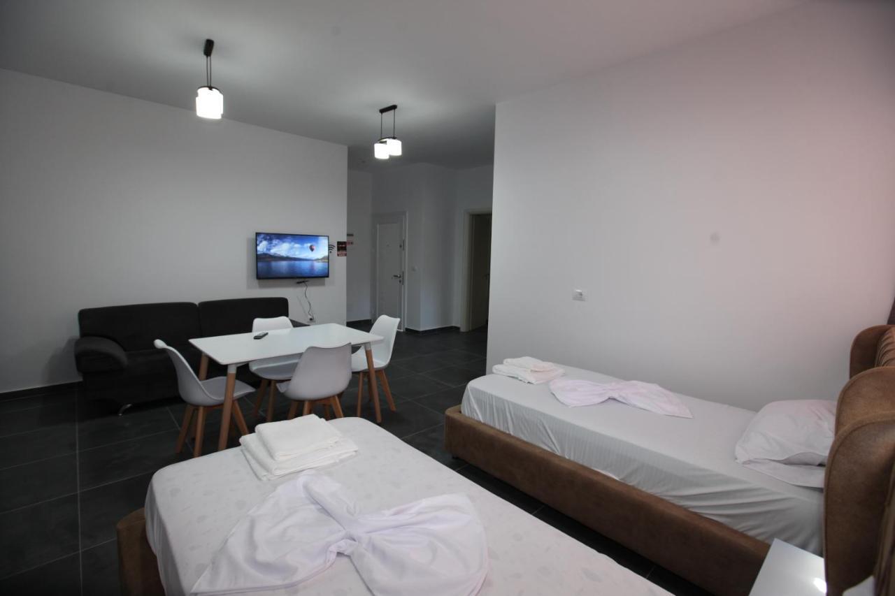 Deda Apartments Sarandë Eksteriør billede