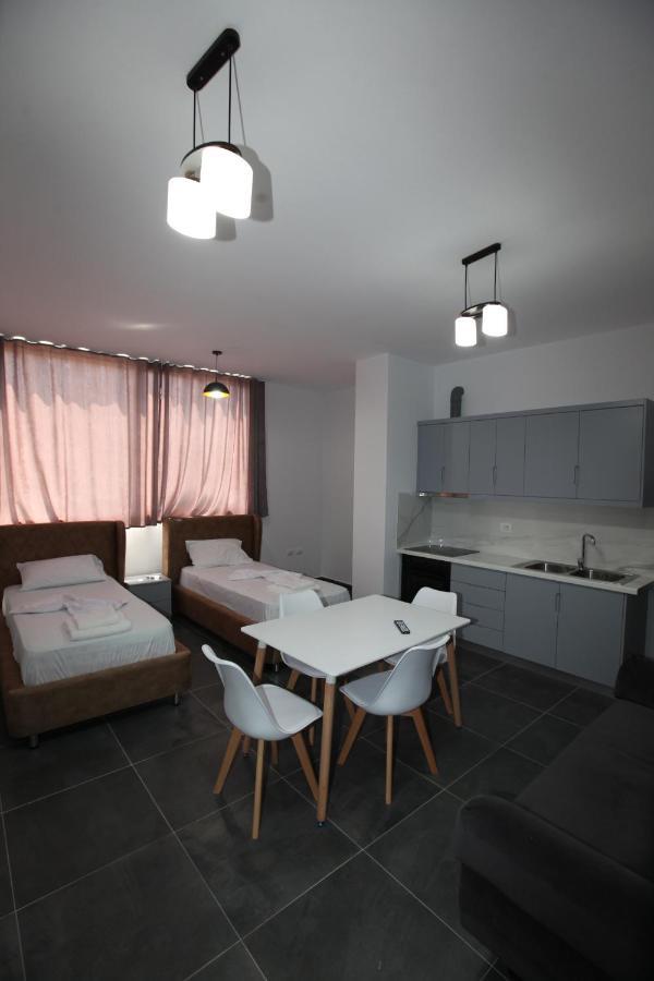 Deda Apartments Sarandë Eksteriør billede