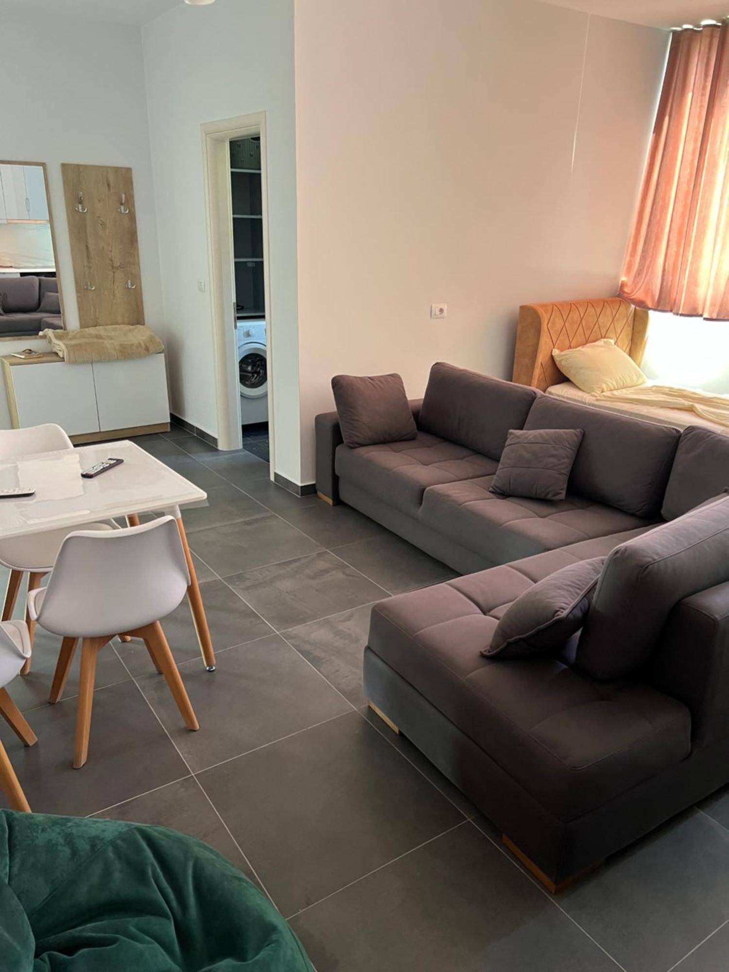 Deda Apartments Sarandë Eksteriør billede